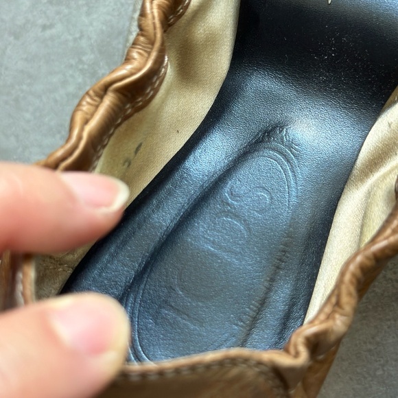 Moving Sale | TOD'S Leather Scrunch Ballet Flats Brown Dark 8.5 with orginal bag - Picture 8 of 15